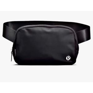 Lululemon crossbody belt bag